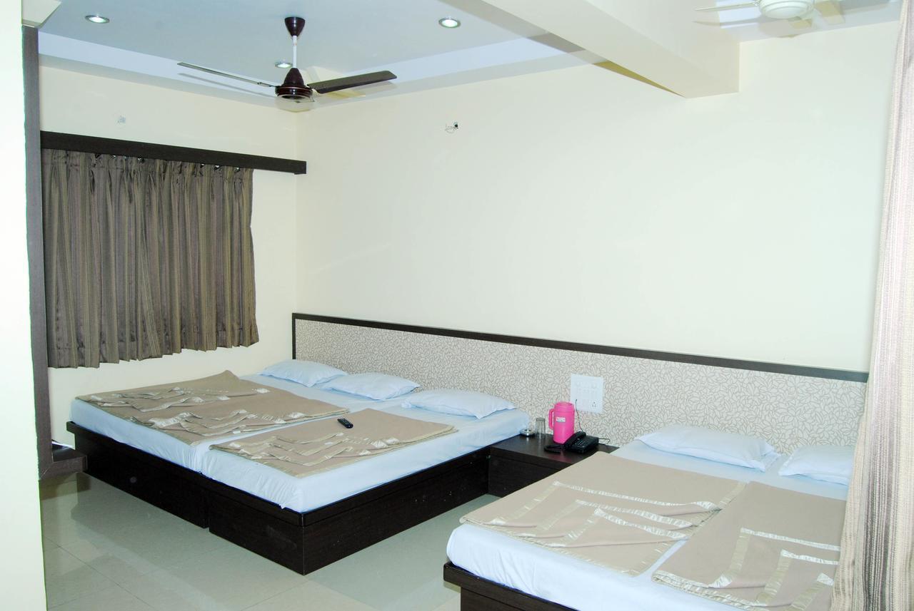 Sai Niwas Hotell Shirdi Rum bild